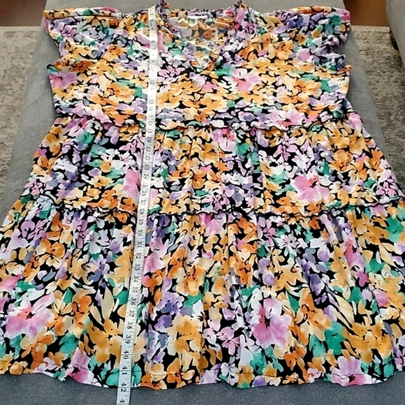 Terra & Sky Floral V-Neck Tiered Women's Dress SIZE: 2X (20W-22W) - Picture 11 of 15